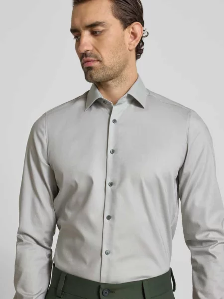 Koszula biznesowa o kroju slim fit z bardzo długim rękawem Olymp Level Five zielona