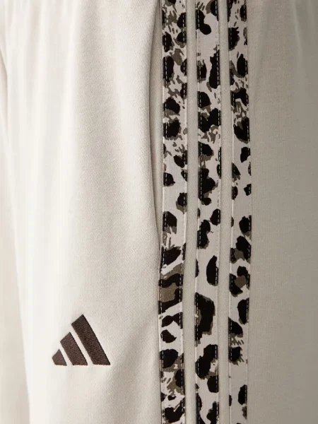 Леопардовые спортивные штаны Adidas