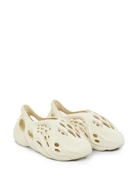 Tenisice Adidas Yeezy slip-on