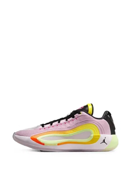 Sneakerși Jordan roz