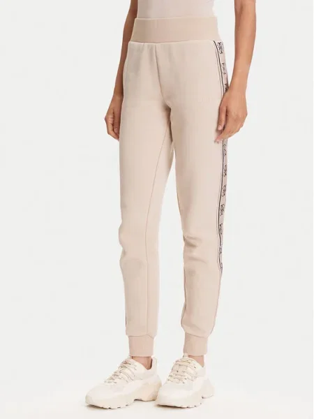 Спортен панталон Guess BRITNEY розово с апликация бежово