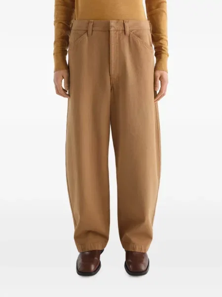 Pantaloni Lemaire din țesătură twill maro