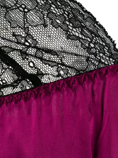 Jedwabny top Gilda & Pearl z perełkami fioletowy