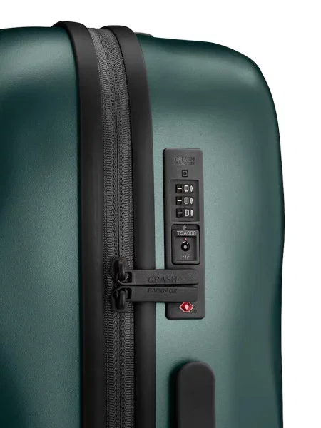 Чемодан Crash Baggage