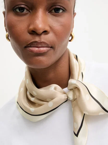 Svilena ruta Answear.LAB bež