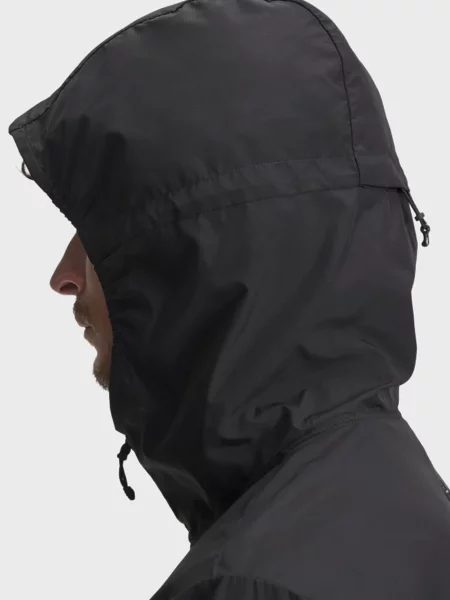 Вітровка Under Armour чорна