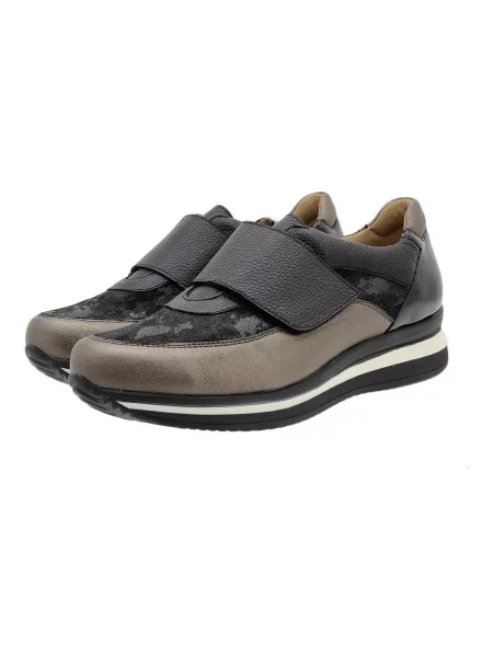 Pantofi Piesanto maro