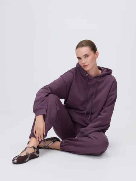 Reserved Спортивні штани з відстрочкою темно-фіолетовий фіолетові