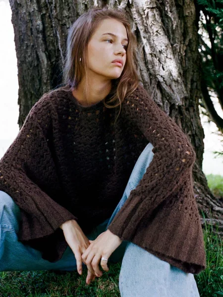 Sweter peleryna z ażurowej dzianiny Teen XS-S MANGO TEEN brązowy