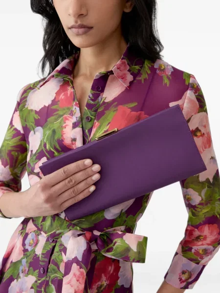 Geantă plic Carolina Herrera de mătase violet