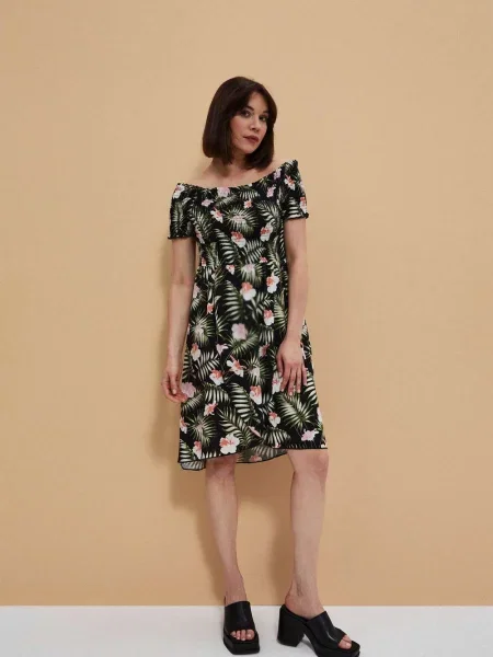 Rochie Moodo cu model floral de costum negru