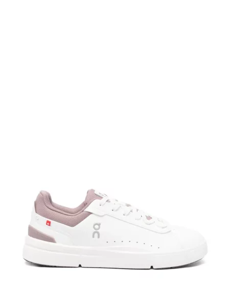 Fűzős csipkés sneaker On fehér