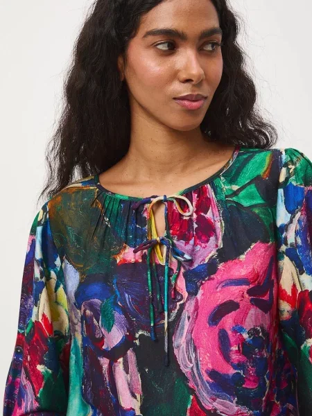 Блузка Medicine