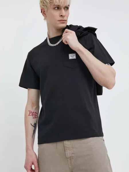 Тениска Herschel с изчистен дизайн черно