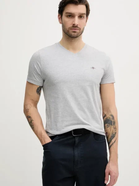Тениска Gant с изчистен дизайн сиво
