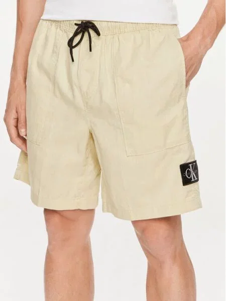 Kratke hlače iz tkanine Calvin Klein Jeans zelena