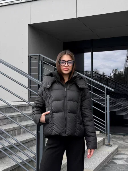 Пуховик UVENTUM чорний