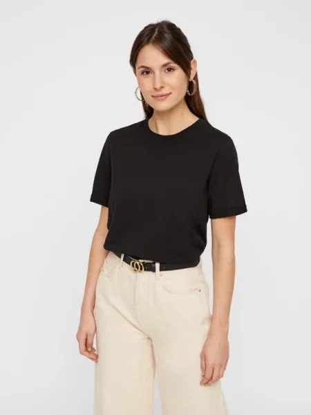 T-shirt w jednolitym kolorze model ‘RIA’ Pieces czarna