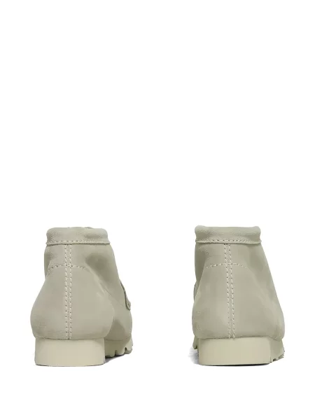 Пустинни ботуши Clarks с връзки с дантела