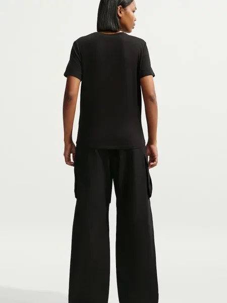 Nike Sportswear футболка basic з бавовною Club Essentials