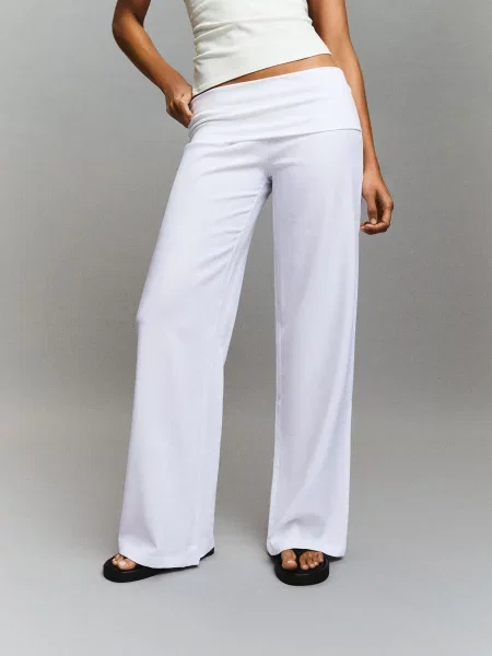 Bershka Pantaloni alb