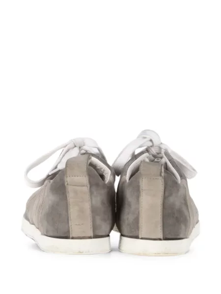 Fűzős szarvasbőr sneaker Toteme szürke