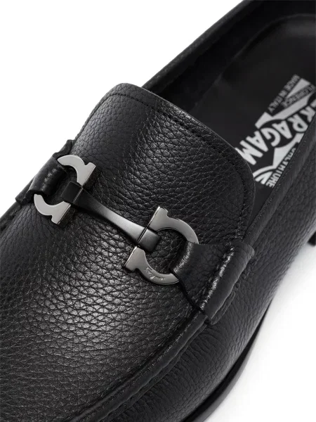 Loaferiai Ferragamo juoda
