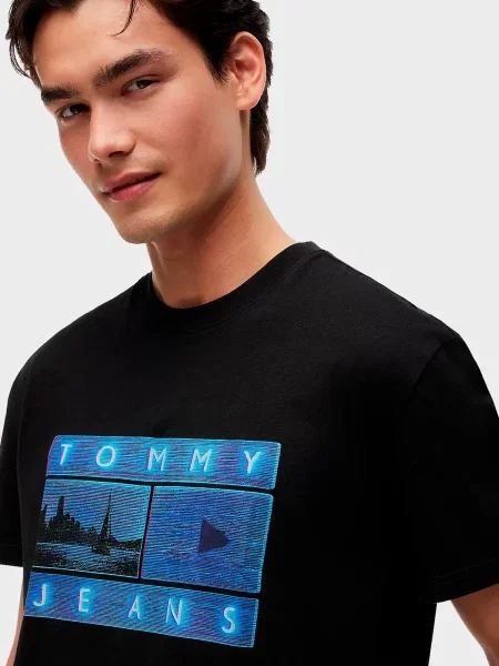 Футболка Tommy Jeans черная