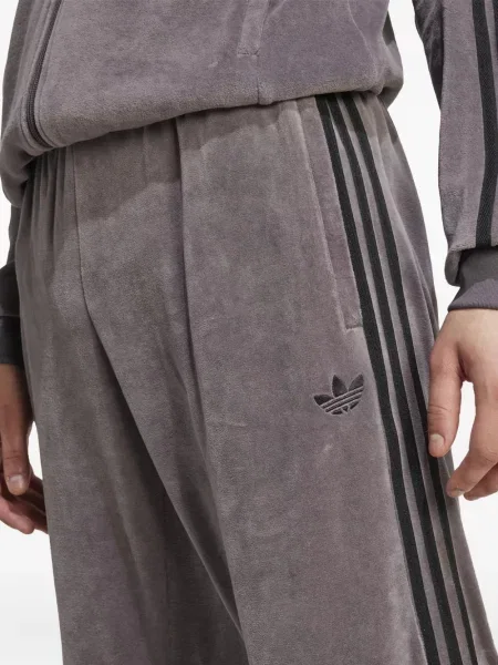 Pantaloni Adidas cu autograf alb