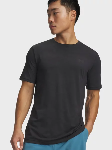 Спортивная футболка Under Armour серая
