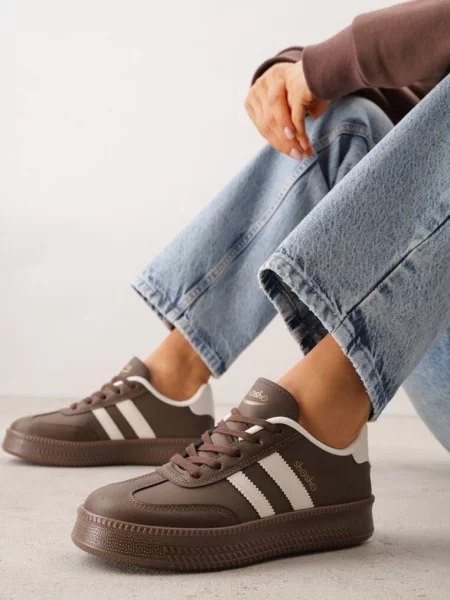Sneakers maro