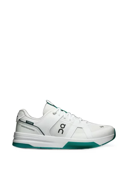 Sneakerși On alb