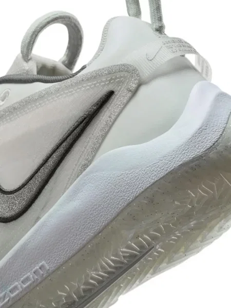 Sneakerși Nike Vomero alergare alb