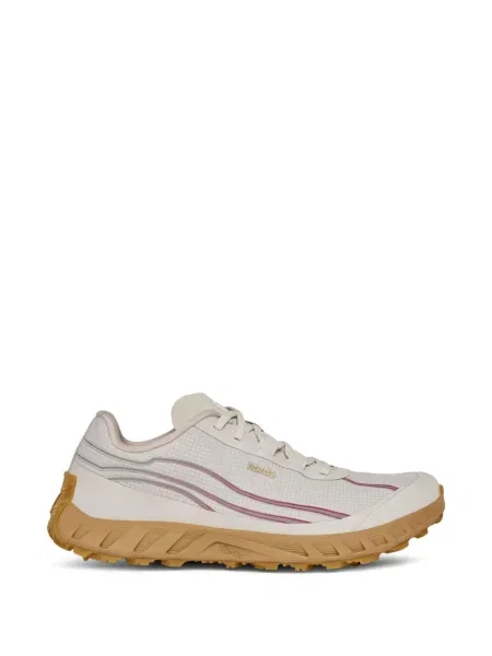 Sneakerși Norda cu autograf