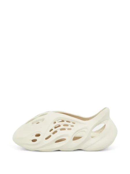 Chiloți Adidas Yeezy slip-on