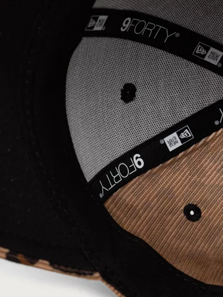 New Era кепка вельветова LEOPARD CORD