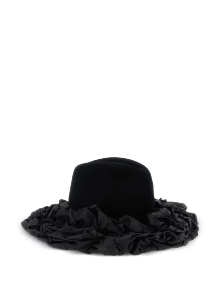 Szeroka czapka Comme Des Garcons z falbankami czarna