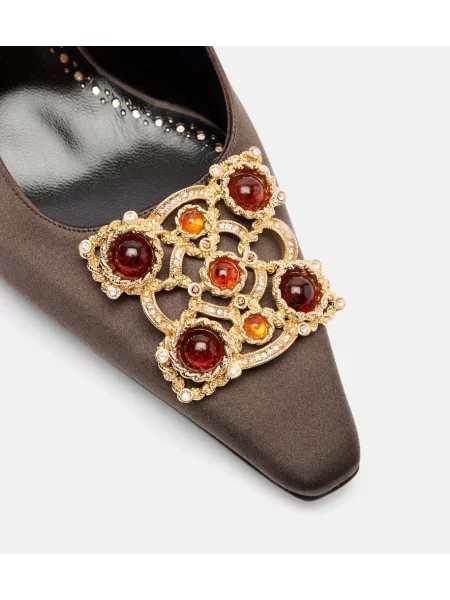 Pantofi cu toc Manolo Blahnik din satin slingback maro