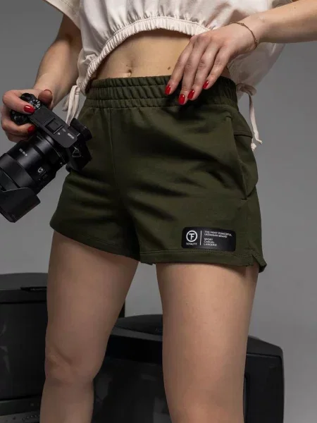 Женские шорты зелені