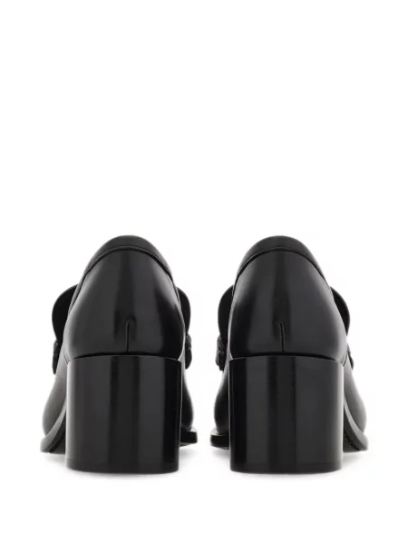 Loafersy Ferragamo čierna
