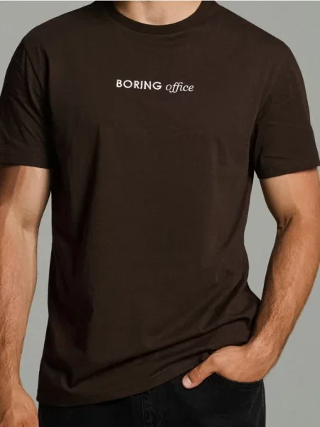 Sinsay koszulka z napisem brązowy