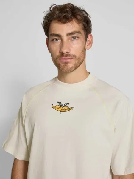 T-shirt o kroju oversized z nadrukiem z logo Carlo Colucci biała