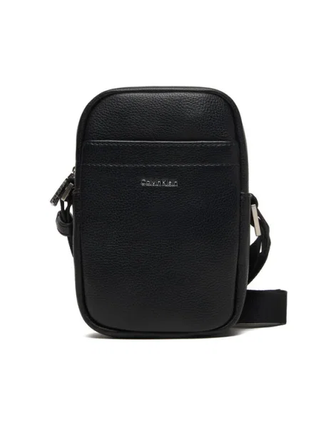 Calvin Klein Válltáska fekete