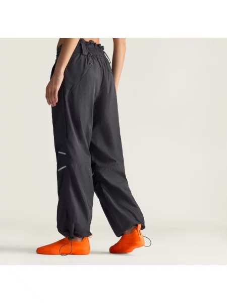 Spodnie Adidas By Stella Mccartney Woven czarne