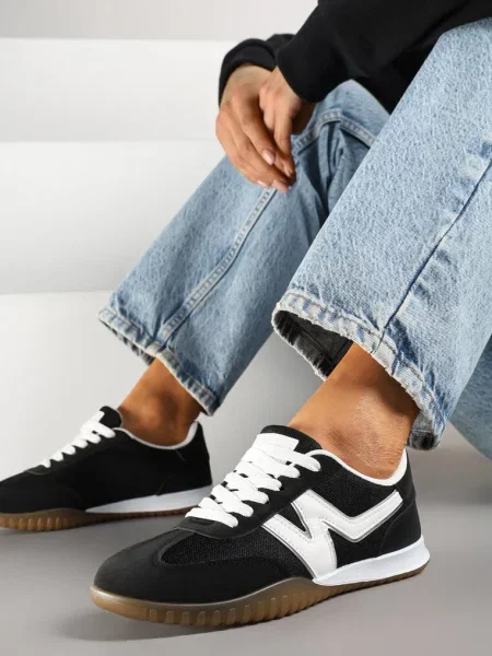 Sneakersy Typu Klasyczne Tenisówki Zdobione Przeszyciami Elanioria czarne