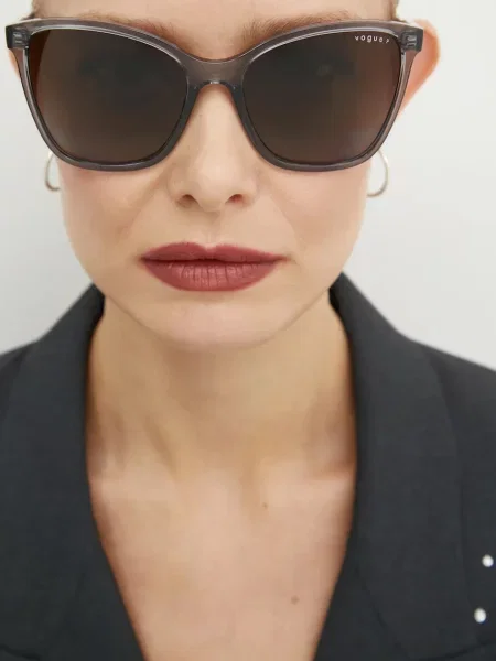 Слънчеви очила VOGUE прозрачен