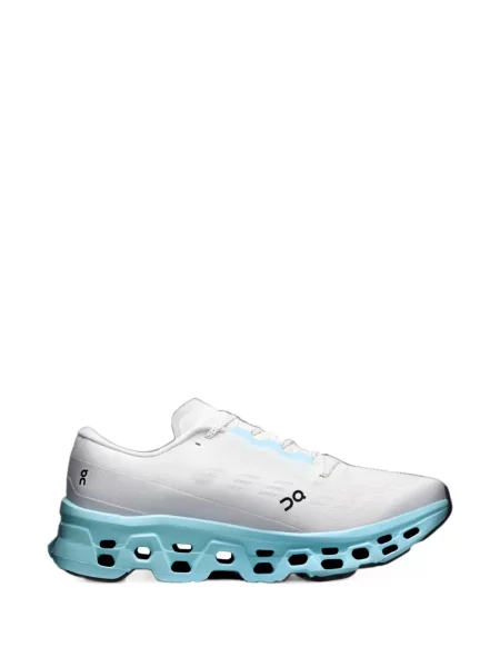 Sneakerși On alb