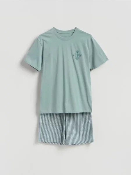 Reserved Pijama din două piese din verde-pal verde