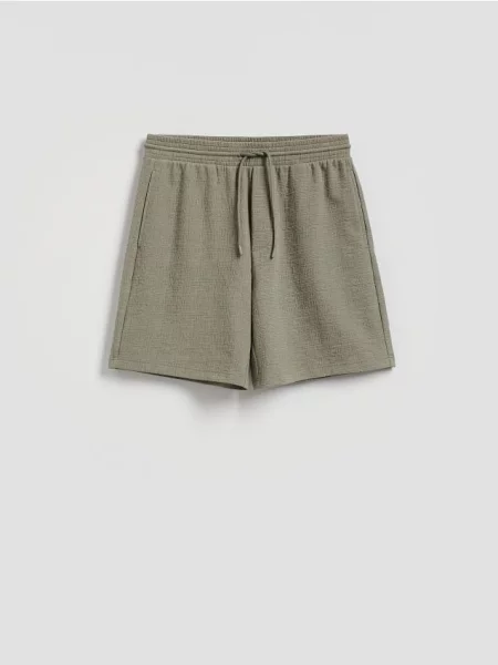 Reserved Pantaloni scurți regular din structurat verde-deschis verde