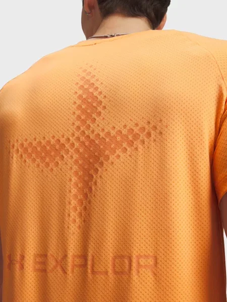 Футболка Under Armour для бігу помаранчева
